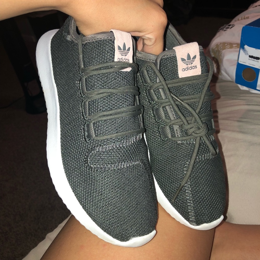Tubular Shadow - Picture 7 of 8